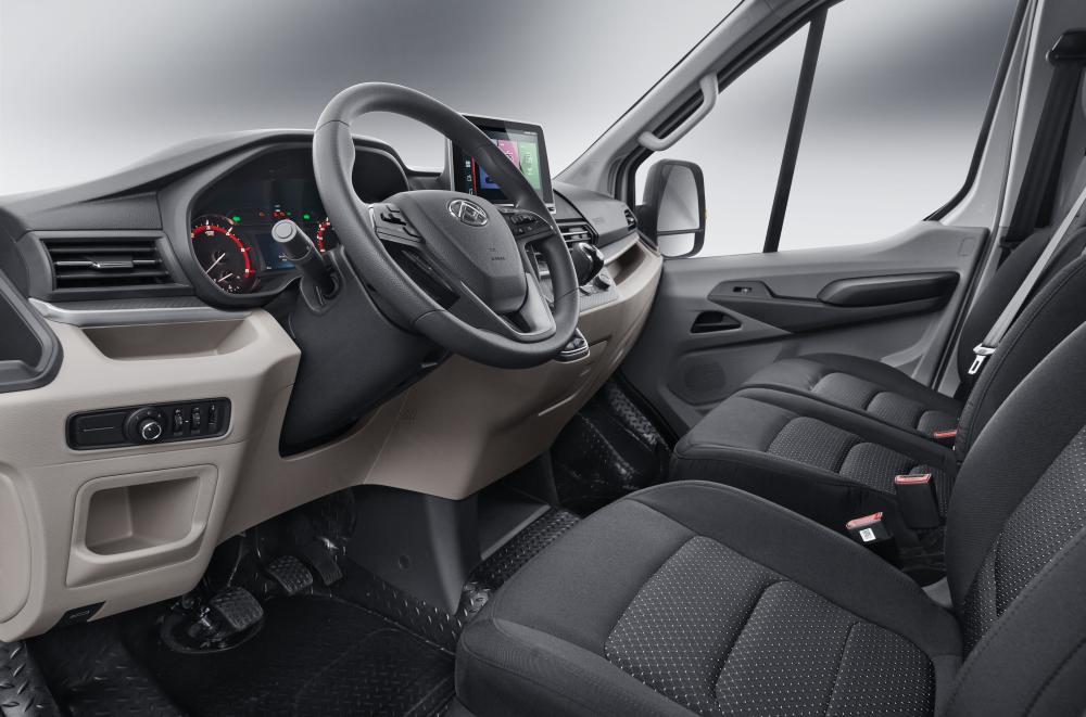 Maxus Deliver 9 Cargo interior