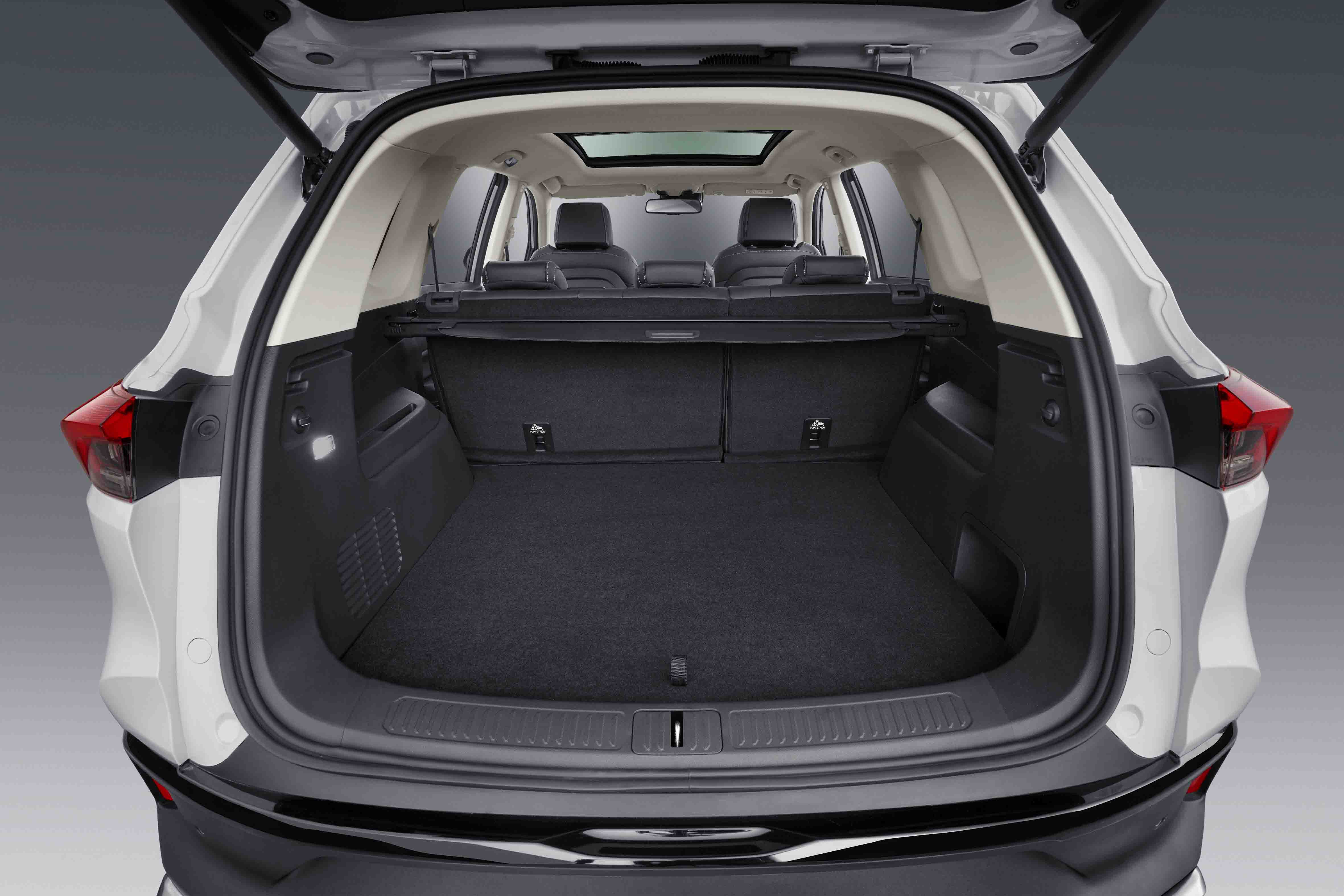 MAXUS EUNIQ6 MALETERA