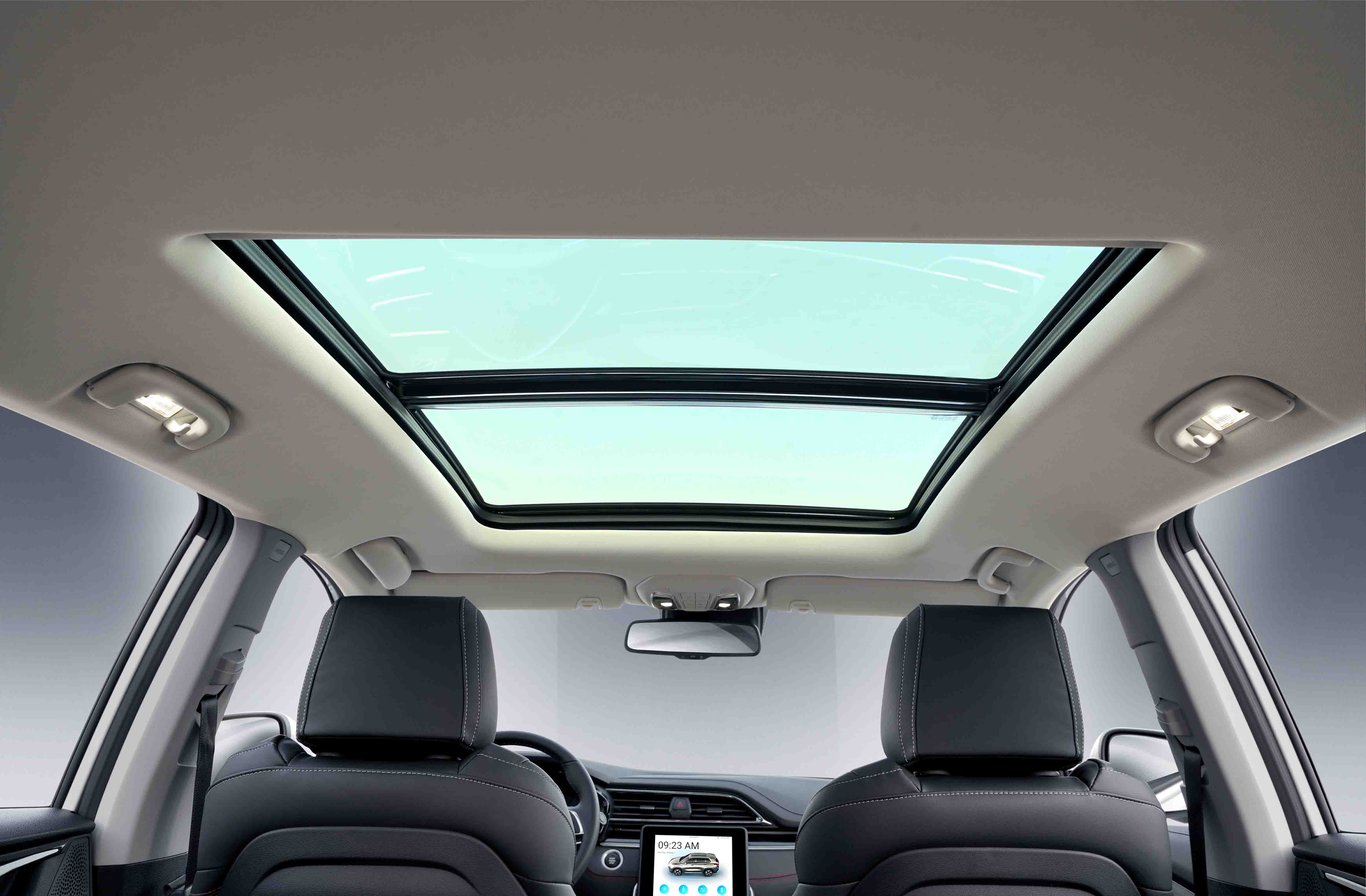 MAXUS EUNIQ6 SUNROOF